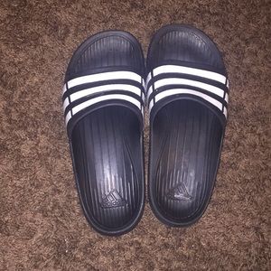 Adidas Slides size 5Youth/Women’s 7